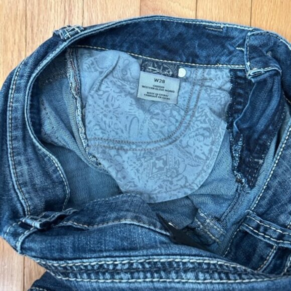 Silver Jeans (Suki Capri) Size 28, Blue - Picture 5 of 5